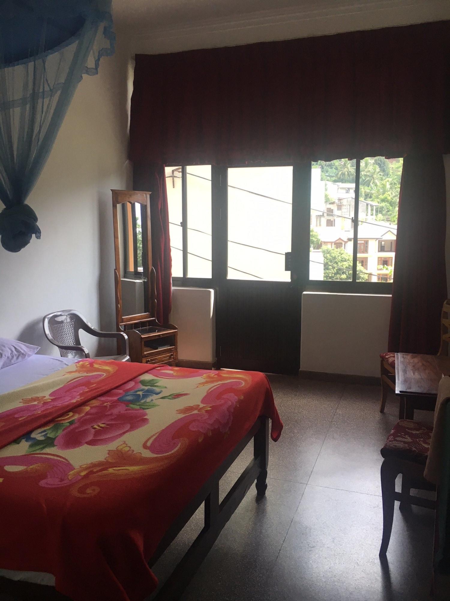Majestic Tourist Hotel Kandy Exterior foto