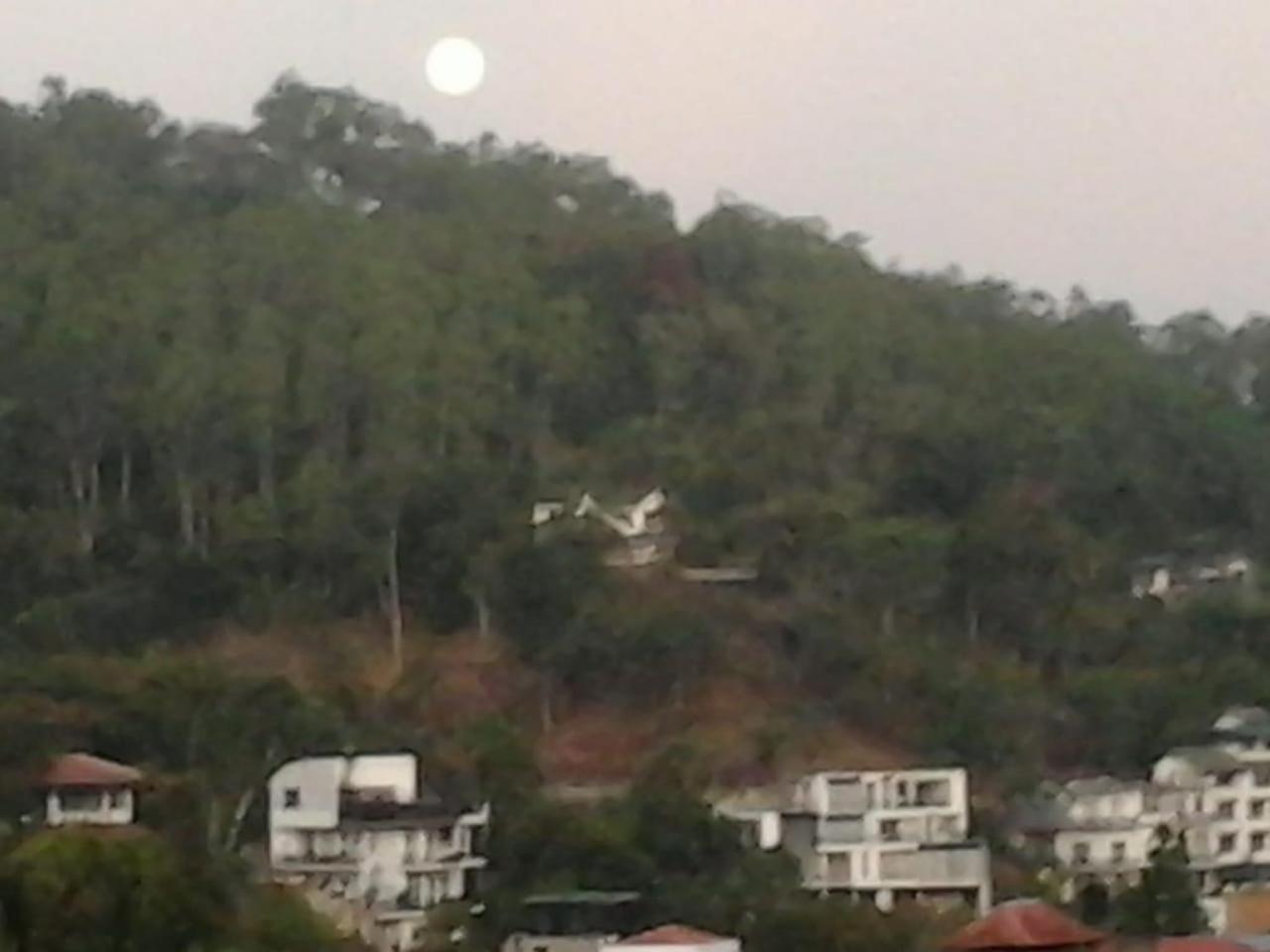 Majestic Tourist Hotel Kandy Exterior foto